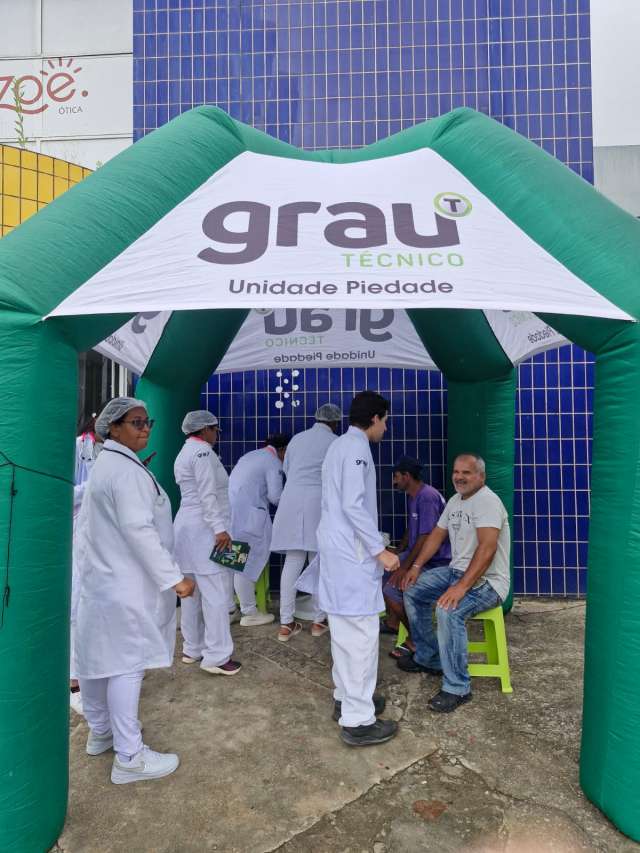 Grau