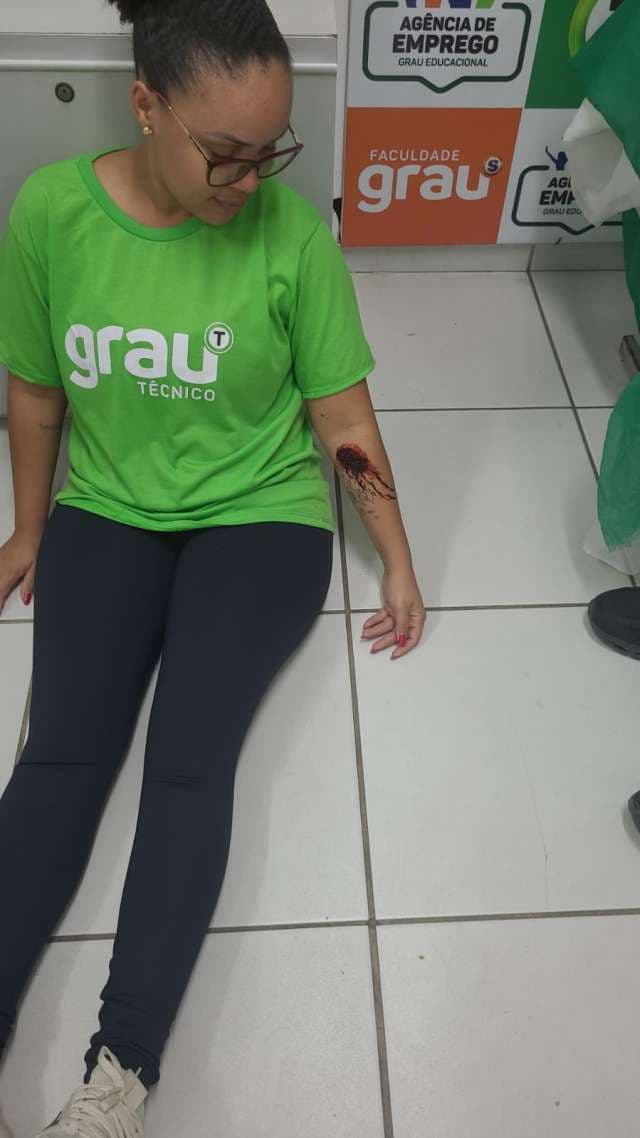 Grau