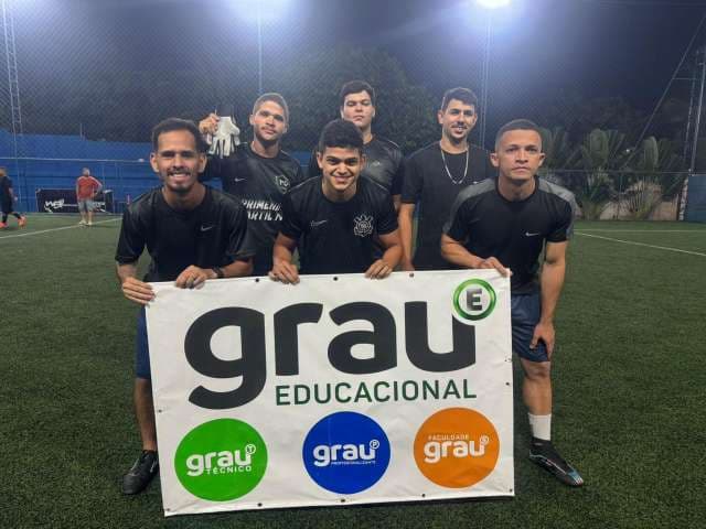 Grau
