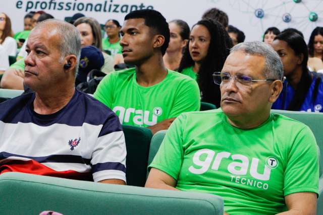 Grau