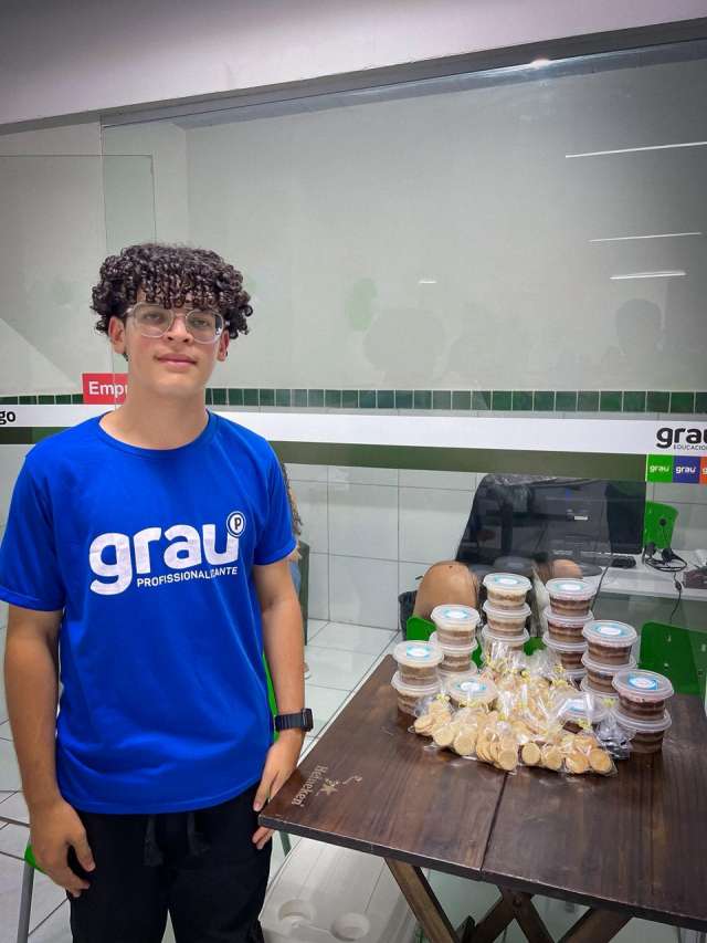 Grau