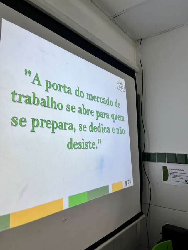 Grau