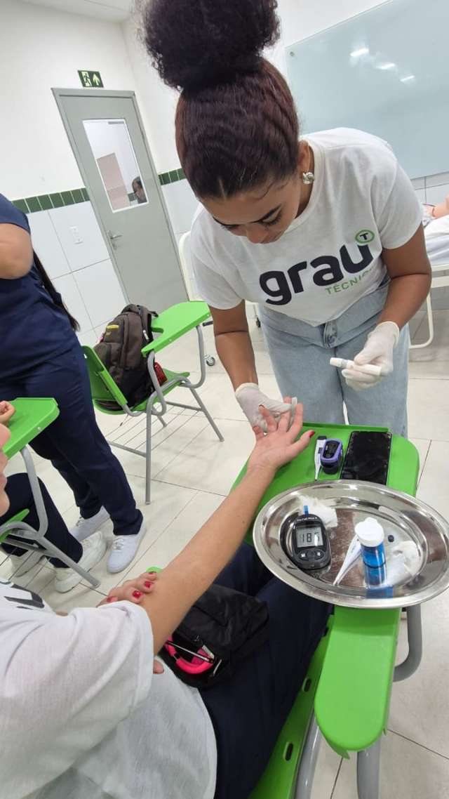 Grau