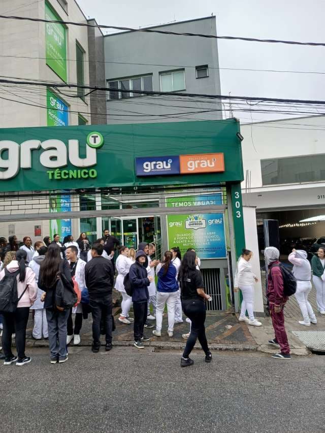Grau