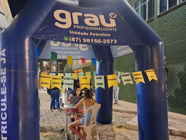 Grau