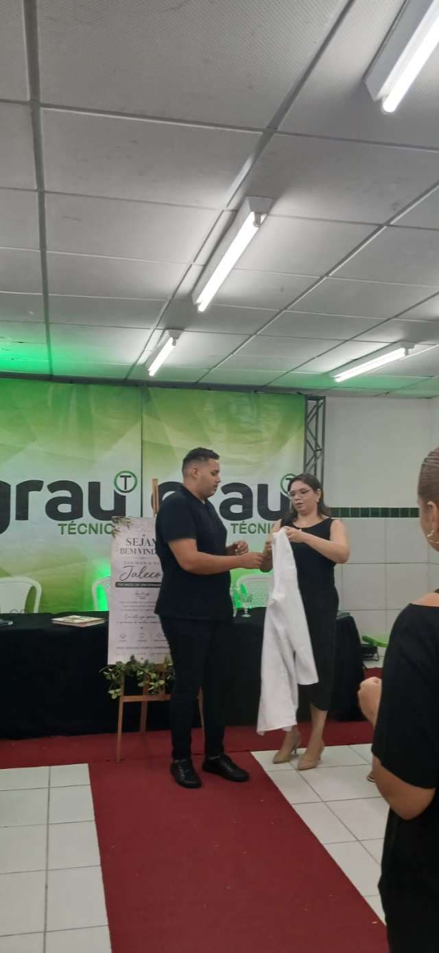 Grau