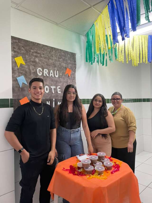 Grau